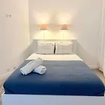 Comfortable 3 Bedroom Santa Apolónia