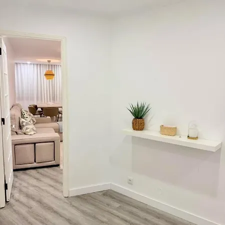 Apartment Comfortable 3 Bedroom Santa Apolonia Lisbon