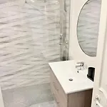 Lejlighed Comfortable 3 Bedroom Santa Apolonia Lisboa